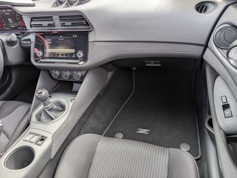 Used 2024 Nissan Z Sport w/ Floor Mat Package image 21