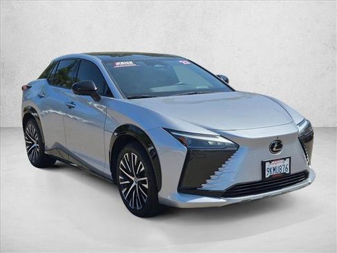 Used 2023 Lexus RZ 450e Premium w/ Technology Package AWD/4WD image 3