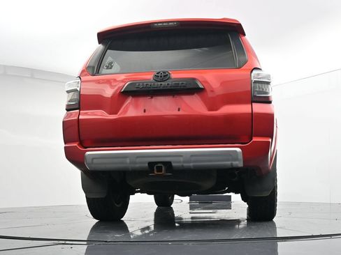 Used 2020 Toyota 4Runner TRD Off-Road Premium w/ Moonroof Package AWD/4WD image 21