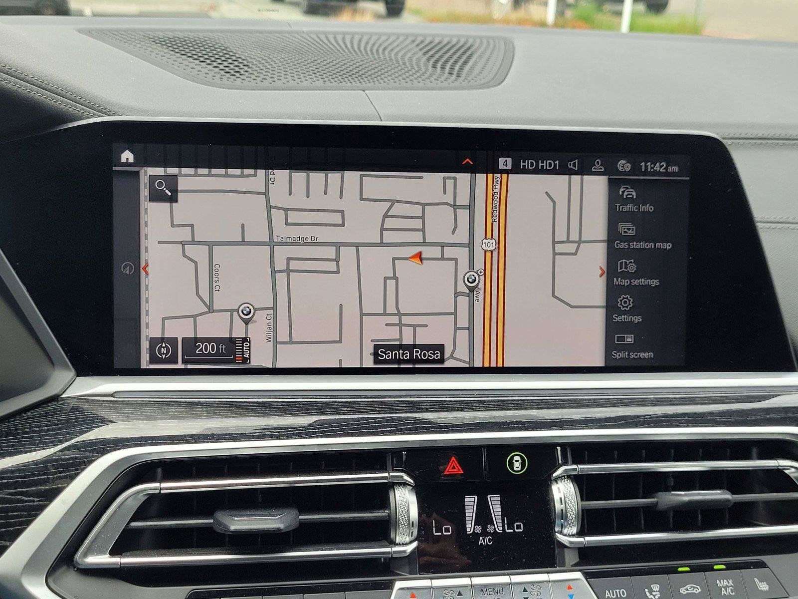 Used 2022 BMW X7 xDrive40i w/ M Sport Package AWD/4WD image 13