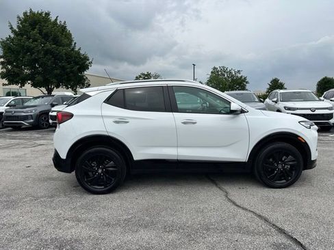 Used 2024 Buick Encore GX Sport Touring AWD/4WD image 8