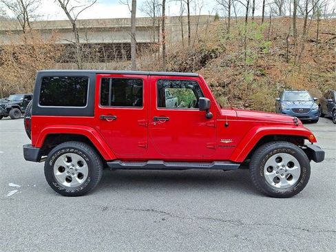 Used 2014 Jeep Wrangler Unlimited Sahara w/ Dual Top Group image 13