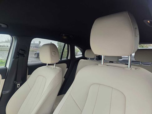 Used 2025 Mercedes-Benz GLA 250 4MATIC image 23