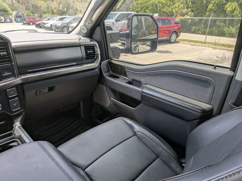 Used 2024 Ford F250 Lariat w/ Lariat Ultimate Package AWD/4WD image 13