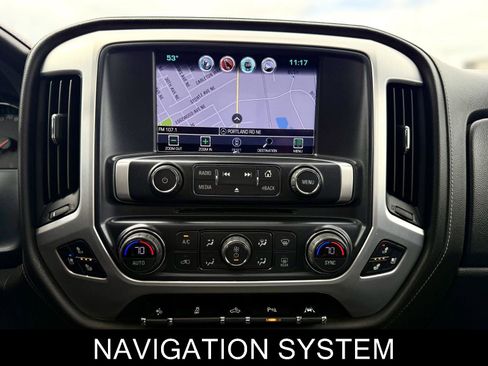 Used 2018 GMC Sierra 1500 SLT image 25