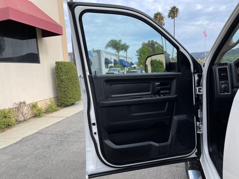 Used 2018 RAM 2500 Tradesman w/ Chrome Appearance Group AWD/4WD image 18