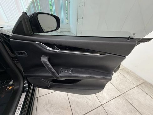 Used 2017 Maserati Ghibli S RWD image 20