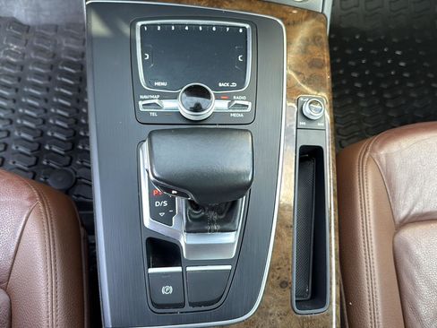 Used 2018 Audi Q5 2.0T Premium Plus w/ Premium Plus Package image 19