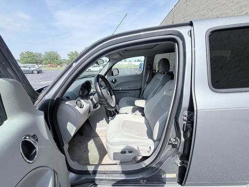 Used 2007 Chevrolet HHR LT FWD image 8
