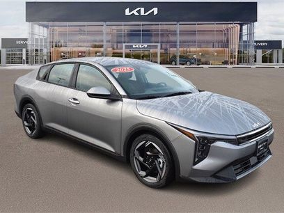 New 2025 Kia K4 EX