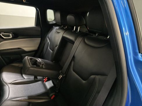 Used 2025 Jeep Compass Limited AWD/4WD image 7
