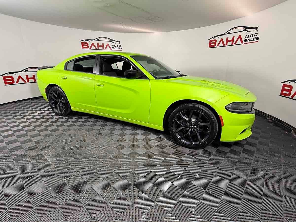 Used 2019 Dodge Charger SXT w/ Blacktop Package RWD image 14