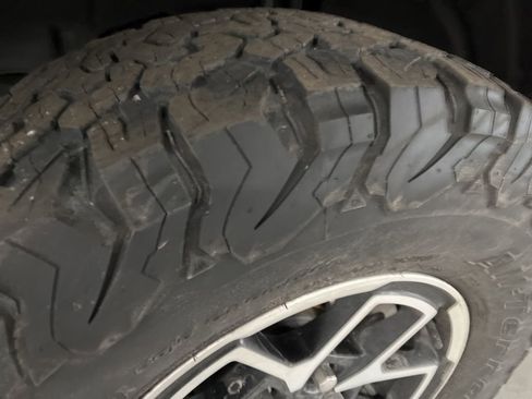 Used 2025 Jeep Wrangler Unlimited Rubicon image 4