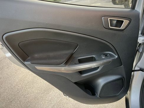 Used 2019 Ford EcoSport SE image 22
