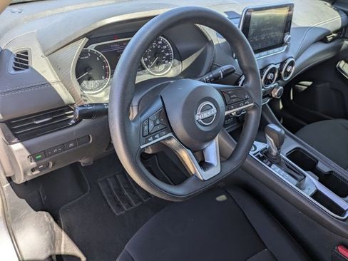 Used 2024 Nissan Sentra SV image 10