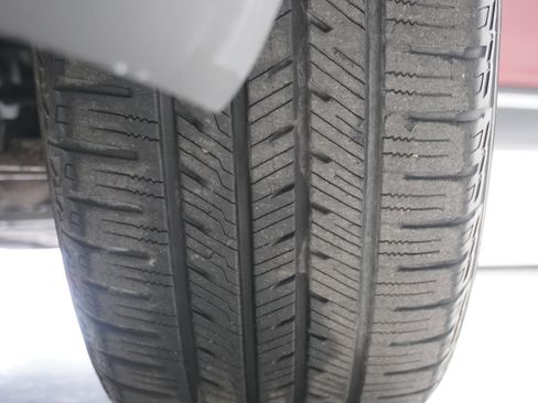 Used 2013 Lincoln MKX FWD image 32