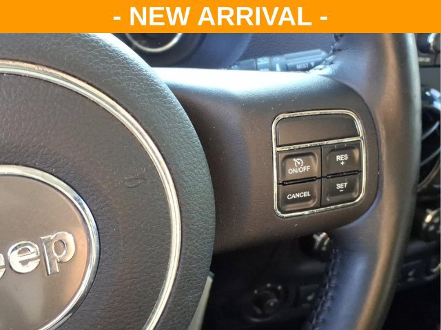 Used 2012 Jeep Wrangler Unlimited Rubicon w/ Connectivity Group AWD/4WD image 18