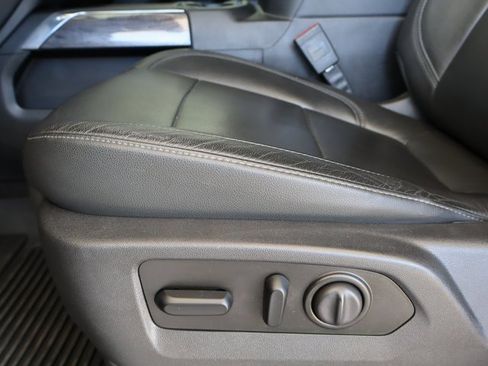 Used 2020 Chevrolet Silverado 2500 LTZ w/ Technology Package image 16