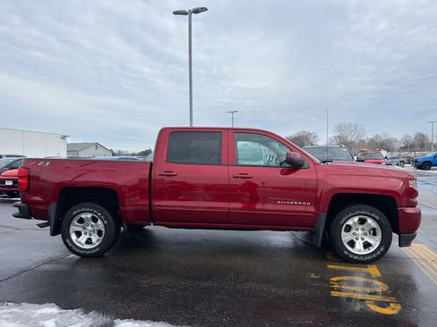 Used 2018 Chevrolet Silverado 1500 LT w/ All Star Edition image 4