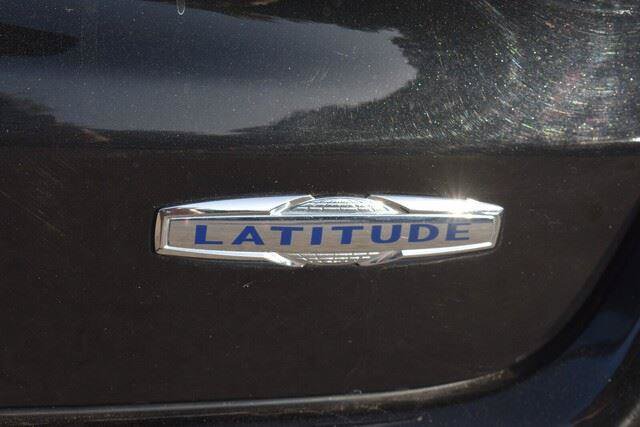 Used 2024 Jeep Compass Latitude AWD/4WD image 18