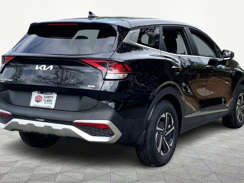 Used 2025 Kia Sportage LX image 5