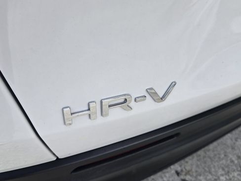 Certified 2025 Honda HR-V LX image 13