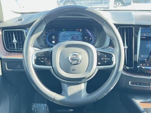 Certified 2023 Volvo XC60 B5 Plus image 16