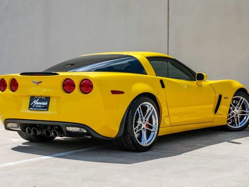 Used 2008 Chevrolet Corvette Z06 w/ Preferred Equipment Group image 8