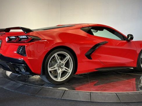 Used 2024 Chevrolet Corvette Stingray Premium Cpe w/ Z51 Performance Package RWD image 25