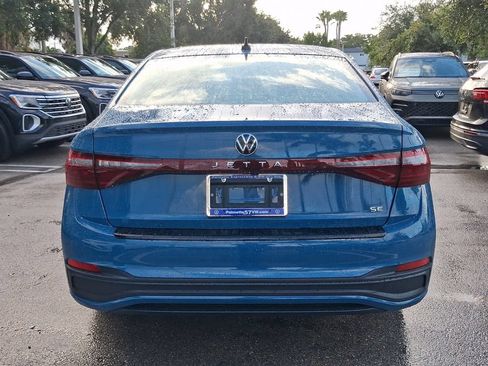 New 2026 Volkswagen Jetta SE FWD image 4