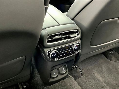 Used 2024 Genesis GV80 3.5T w/ Prestige Package image 33