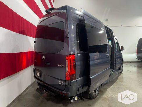 Used 2022 Mercedes-Benz Sprinter 2500 image 6