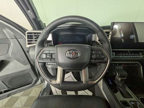 Used 2025 Toyota Tundra Limited image 21