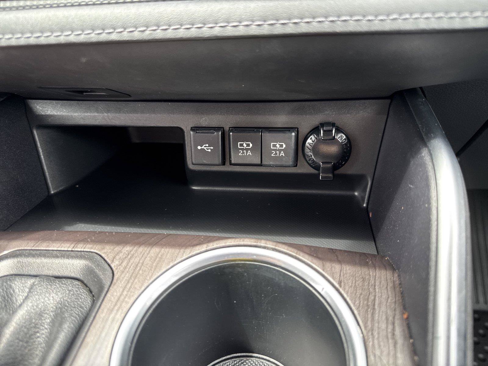 Used 2021 Toyota Highlander Limited FWD image 27