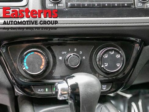 Used 2022 Honda HR-V LX image 19