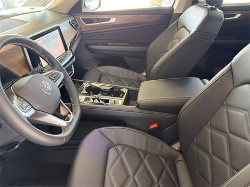 New 2026 Volkswagen Atlas SE image 10