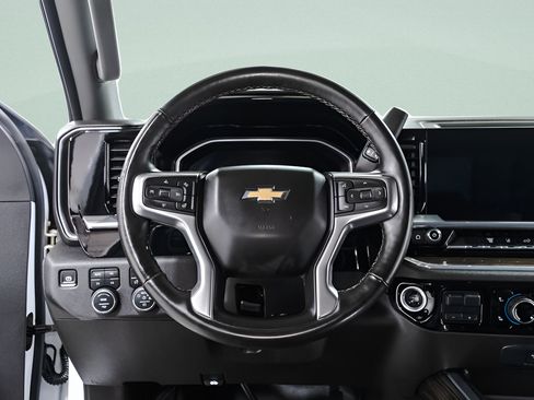 Used 2024 Chevrolet Silverado 2500 LT w/ Convenience Package AWD/4WD image 9