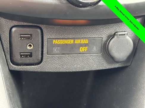 Used 2021 Chevrolet Trax LT AWD/4WD image 18