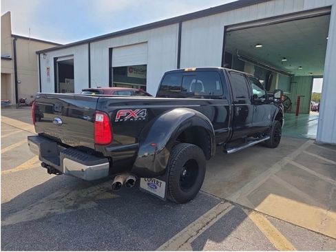 Used 2016 Ford F350 Lariat w/ Lariat Ultimate Package image 5