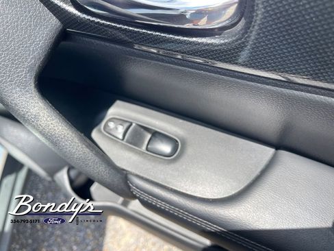 Used 2016 Nissan Rogue SL FWD image 20
