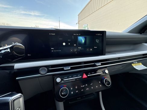 Used 2026 Hyundai Tucson Limited image 12