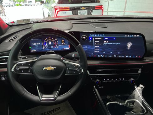 New 2026 Chevrolet Traverse High Country w/ LPO, Floor Liner Package FWD image 19