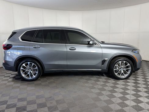 Certified 2024 BMW X5 xDrive40i w/ Premium Package AWD/4WD image 8