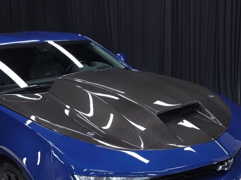 Used 2023 Chevrolet Camaro SS RWD image 3