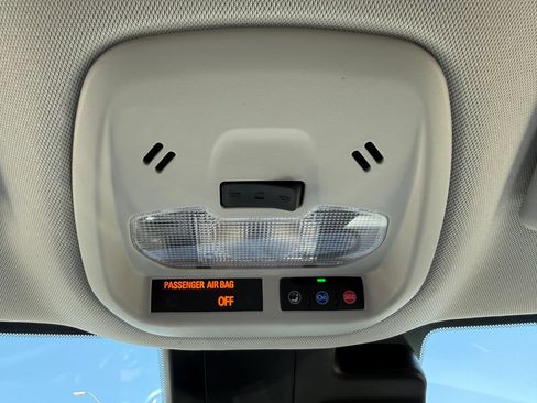 New 2026 Chevrolet Trax LT w/ LT Convenience Package FWD image 20