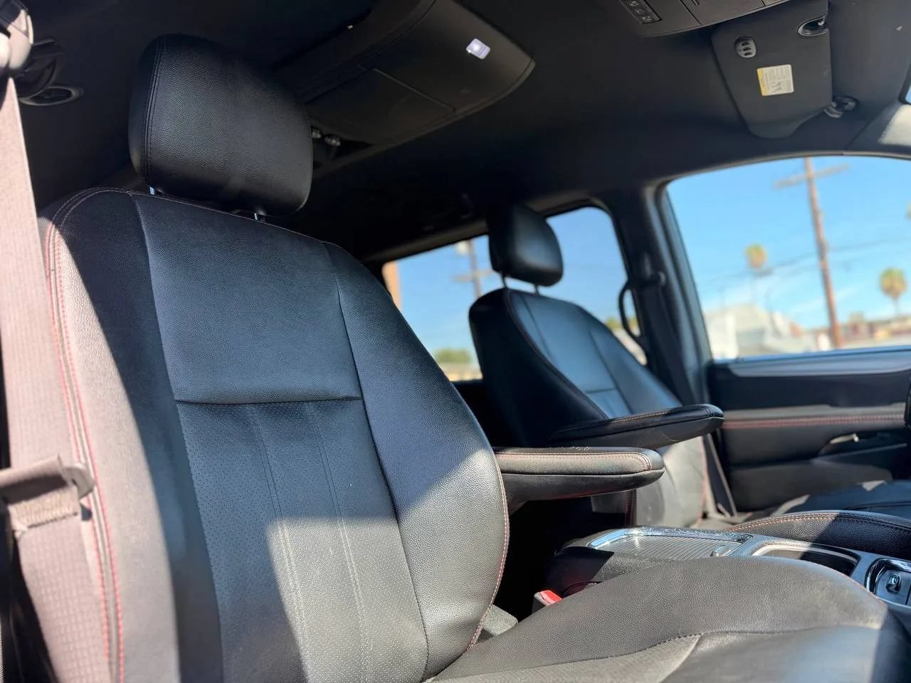 Used 2018 Dodge Grand Caravan GT FWD image 46
