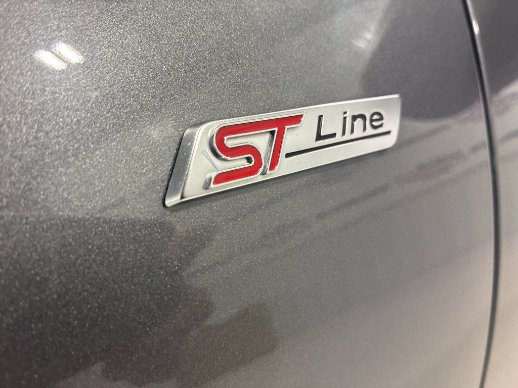 Used 2025 Ford Escape ST-Line FWD image 11