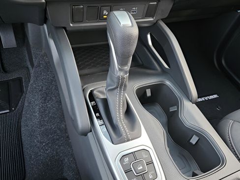 New 2026 Nissan Frontier SV w/ Tow Package image 9