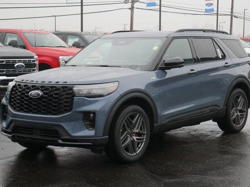 New 2026 Ford Explorer ST-Line w/ ST-Line Street Pack image 9