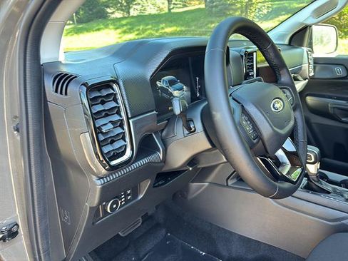 New 2026 Ford Ranger XLT w/ Equipment Group 301A High AWD/4WD image 12